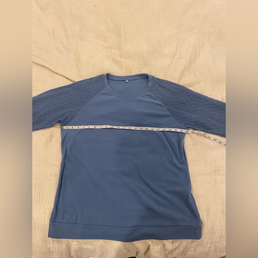 Women’s Blue Textured Sleeve Sweater Size L – Lightweight Knit Top - Picture 3 of 5